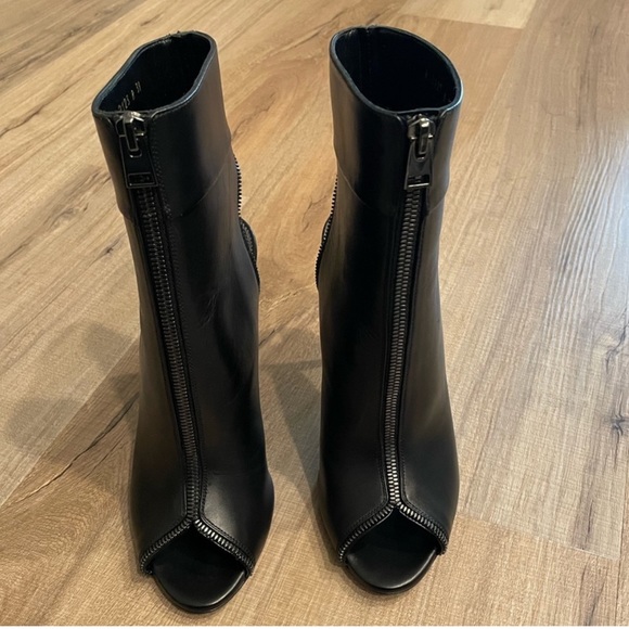 NWT Tom Ford heels - Picture 2 of 13